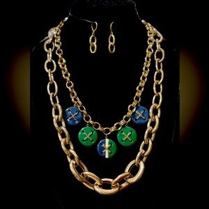 #122 Necklace & Earrings Set!